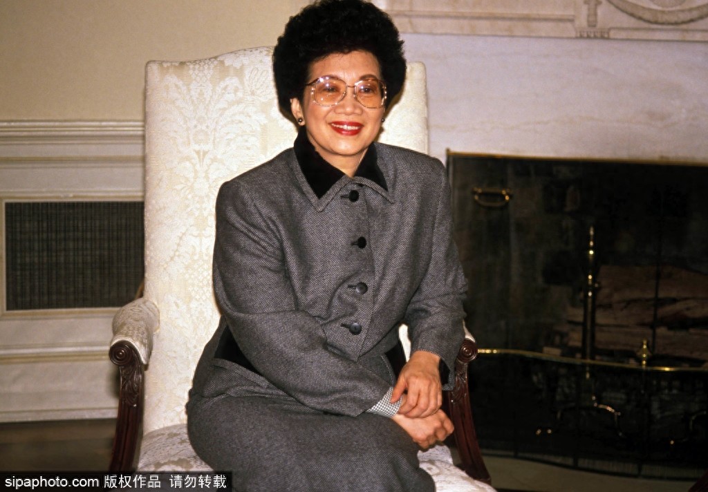 又一位华裔强者，菲律宾政界女强人，也是亚洲首位女总统