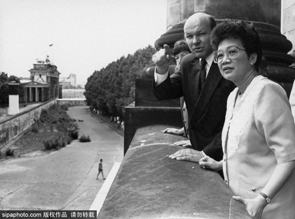 又一位华裔强者，菲律宾政界女强人，也是亚洲首位女总统