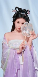 ​美女如云：汉服美女壁纸惊艳你的屏幕！