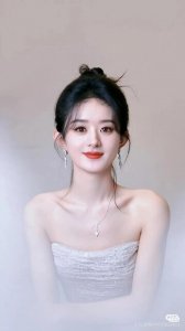 ​赵丽颖是中国内地极具影响力的女演员