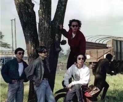 黄家驹那些你不曾看过的照片,都被埋没在时光里了