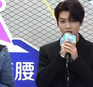 ​鹿晗到底有多“宠”关晓彤？听到他的自我介绍，突然甜到心坎里