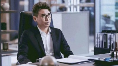 ​凭演技俘获老中青三代的优秀演员李乃文