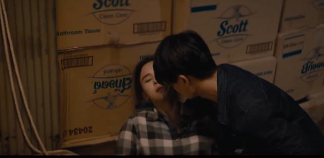 黄征个人资料简介（这部拍了3年的网大）(36)