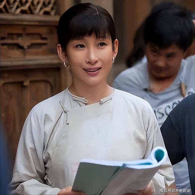 曝周迅赵丽颖杨紫争演张艺谋新剧望成首位“剧界谋女郎“ 男主属意易烊千玺