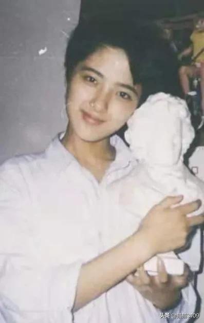 错失3位“影帝”男友的“第一美女”曾黎，到底什么人才能娶她？