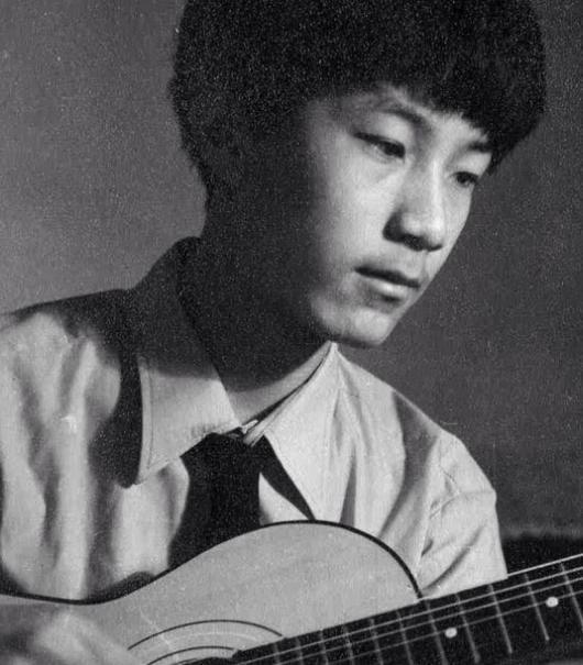 冯远征个人资料身高（因跳伞放弃高考）(3)