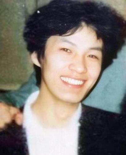 冯远征个人资料身高（因跳伞放弃高考）(9)