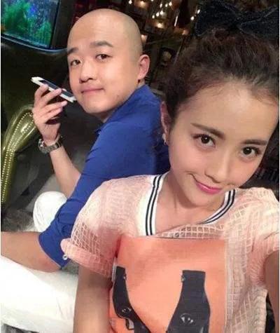 包贝尔和妻子包文婧的爱恨情仇