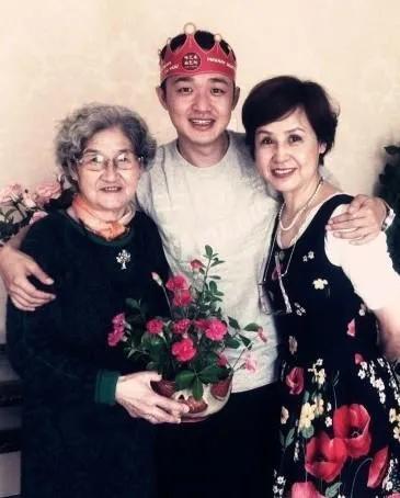 包贝尔和妻子包文婧的爱恨情仇