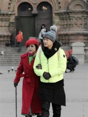 包贝尔和妻子包文婧的爱恨情仇