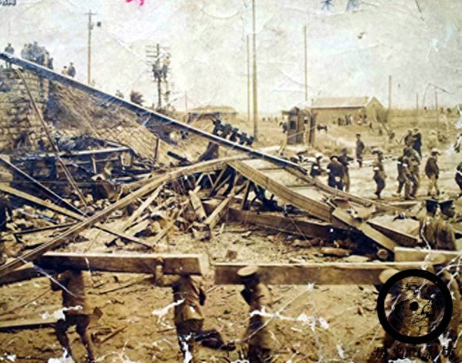 老照片再现皇姑屯事件全过程：火车被炸成空架，图十张作霖被抬走