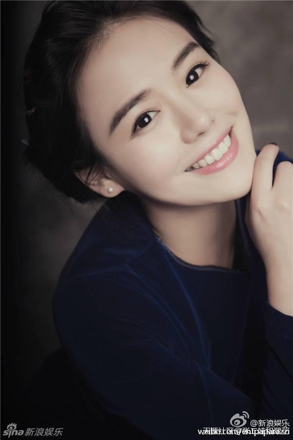 马思纯遭炮轰整容妹（马思纯当书模整过脸）(2)