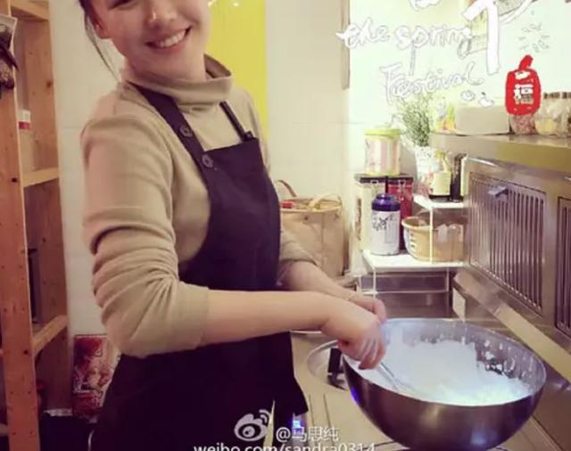 马思纯遭炮轰整容妹（马思纯当书模整过脸）(4)