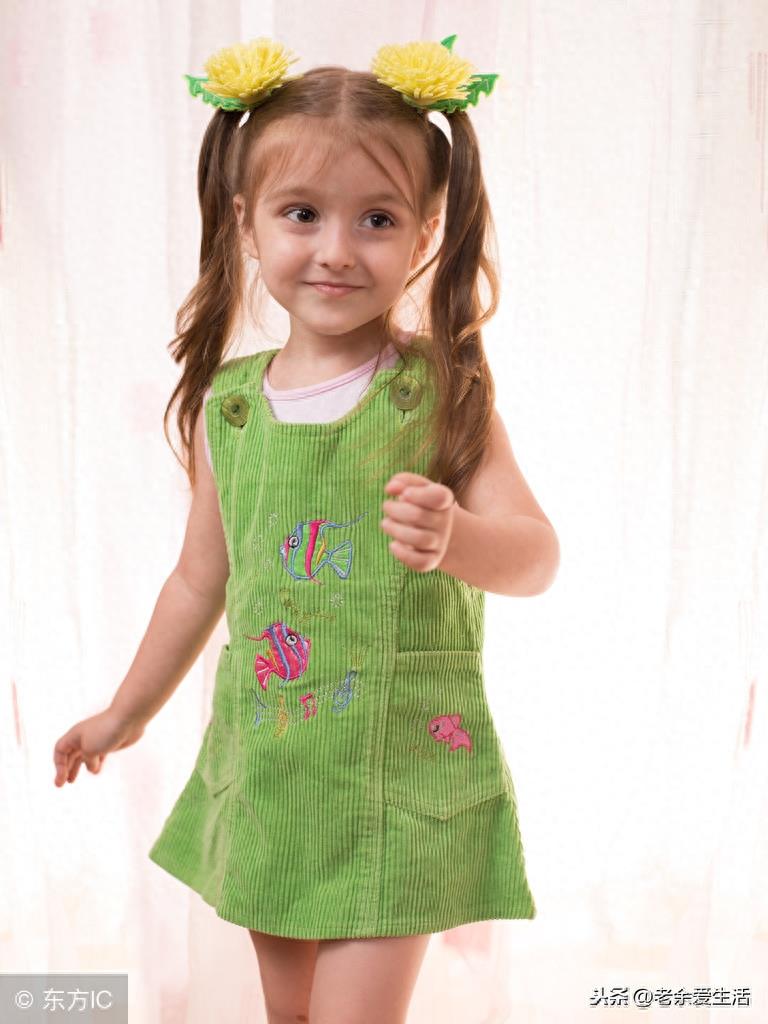 古诗猜成语：“读书破万卷，下笔如有神”打一成语