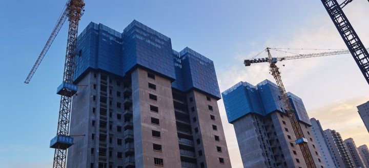 爬架厂家有哪些品牌(推荐1款性价比最高的爬架厂家)