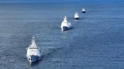 ​中俄海警依法检查北太平洋公海作业船只