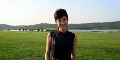 ​春妮：23岁嫁给蒋虎，38岁与郭德纲传绯闻，40岁嫁给央视主持人