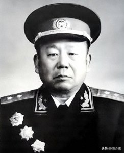 ​原武汉军区副司令员——毕占云