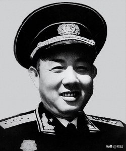 ​1949年，贵州第一任省委书记是苏振华，副书记和常委都有谁？