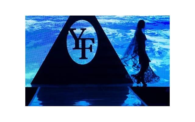 秋天的第一杯奶茶发多少钱合适 来一杯奶茶