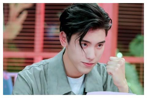 从韩国返京拒测体温隐瞒行程？王子异晒隔离通知澄清谣言