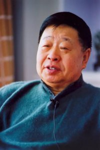 ​马季个人简介：他是中国著名相声大师，病逝16年，遗孀于波的选择令人泪目