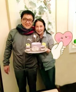 ​林凤娇个人资料（女星林凤娇：嫁给成龙40年，为何烦恼多于幸福？）