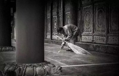 ​韶关南华寺参拜六祖偶遇扫地僧，一番话神乎其神，让我摸不着头脑