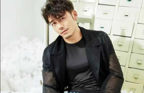 杨烁个人资料简介及图片介绍