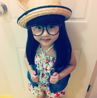 王芷璇来啦，白皮肤大眼睛 小小的婴儿肥&nbsp;超无敌可爱的大美妞~