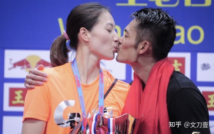 林丹谢杏芳离婚_鲁豫有约林丹谢杏芳_林丹谢杏芳离婚了吗