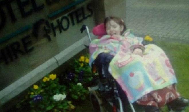 谭松韵男朋友是谁(人善人欺谭松韵综艺沦为背景板)