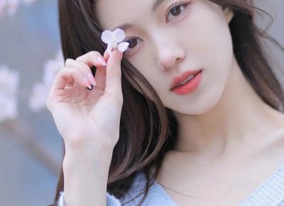 ​何超莲旧照，何超莲晒旧照怀念何鸿燊罕见三太四太年轻时合照