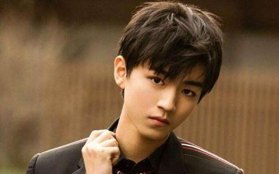 ​霍金最后一条微博 写给TFBoys王俊凯