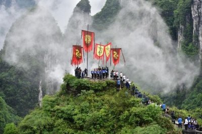 欢度苗族四月八