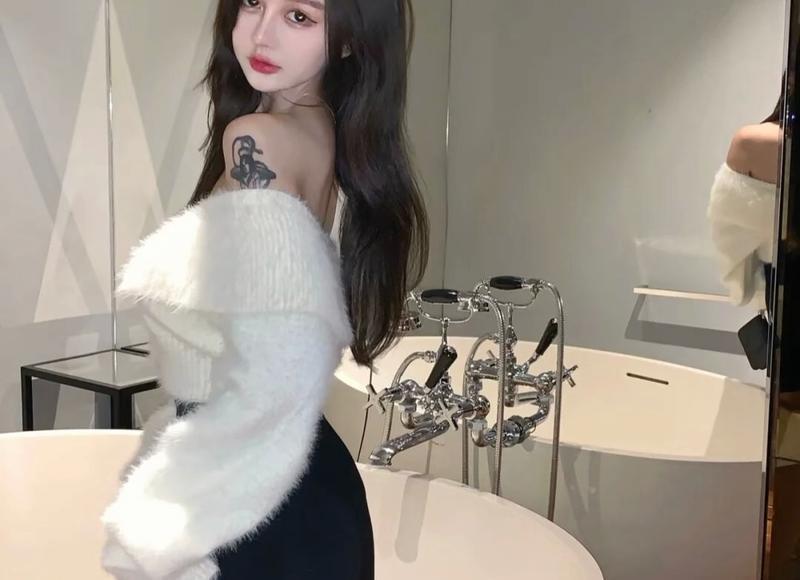 只要锄头挥得好 只要锄头挥得好 哪有墙头挖不了 只要锄头挥得好 只要锄头挥得好 哪有墙头挖不了