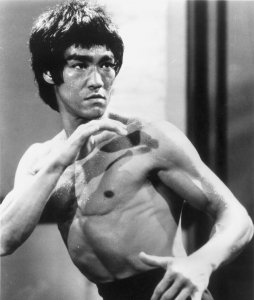 ​李连杰身高体重（李连杰和李小龙对比）