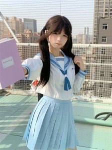 穿上jk制服的女孩，拥有着独特的魅力
