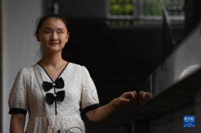 ​盲人教师张晨：用音乐之光照亮残障孩子心田