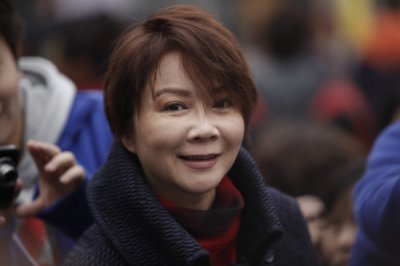 ​蔡明是田华的女儿吗 蔡明的个人资料