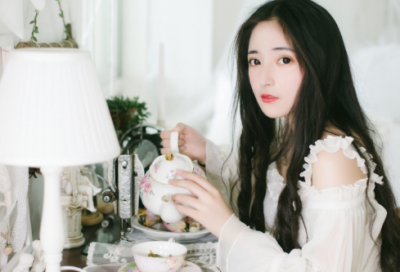 ​安妮宝贝的爱情语录，总是快乐而孤独的等着他